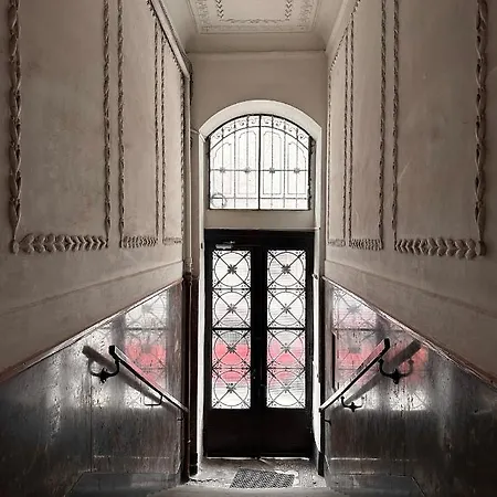 Leoclassic With Balcony In Center Lviv