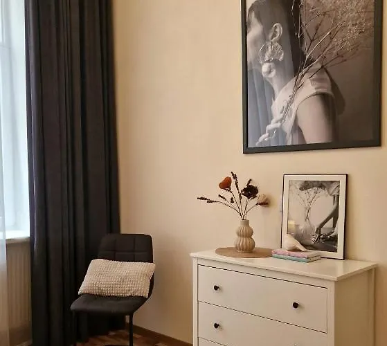 Апартаменты Leoclassic With Balcony In Center