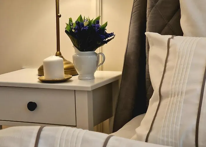 Leoclassic With Balcony In Center * Львов